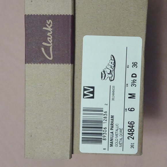 CLARKS ๐ฃManilla Parham Gold Metallic footwear - Picture 6 of 13